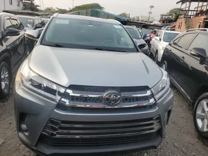 Toyota Highlander 2017 Silver