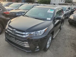 Toyota Highlander 2016 Black
