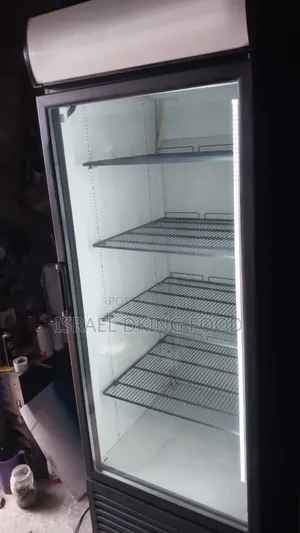 7feet Thick Body Quality Neat London Used Drink Chiller