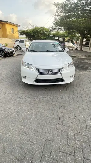 Lexus ES 2014 White