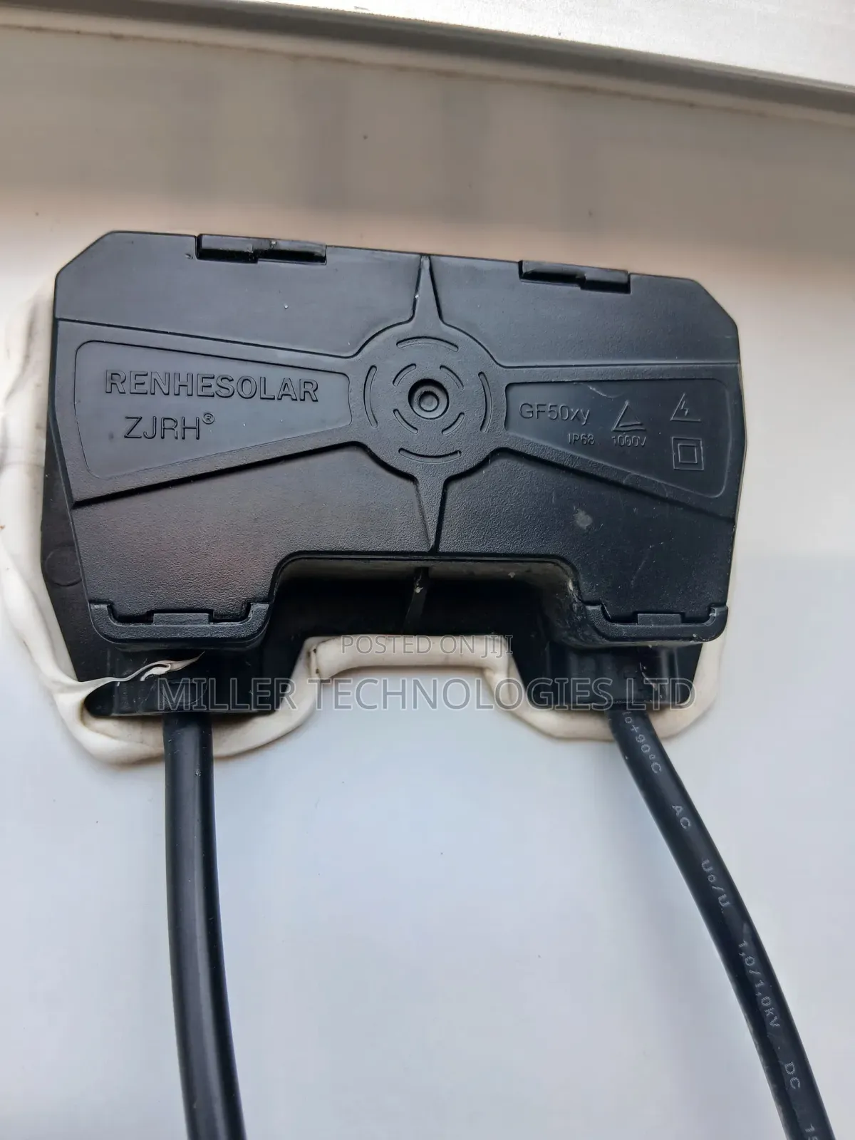 385w Recom Canadian Solar Panel