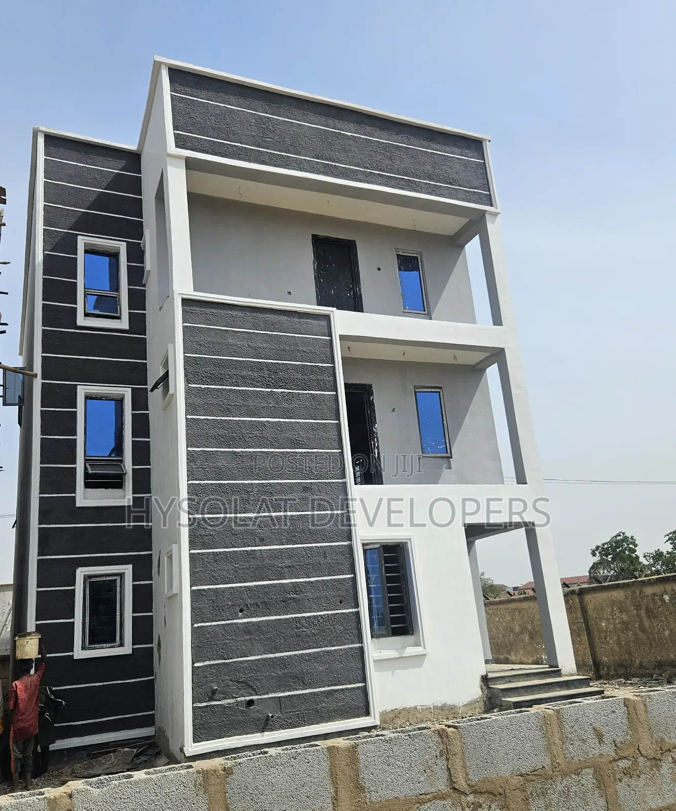 Furnished 5bdrm Maisonette in Hysolat Estate for sale