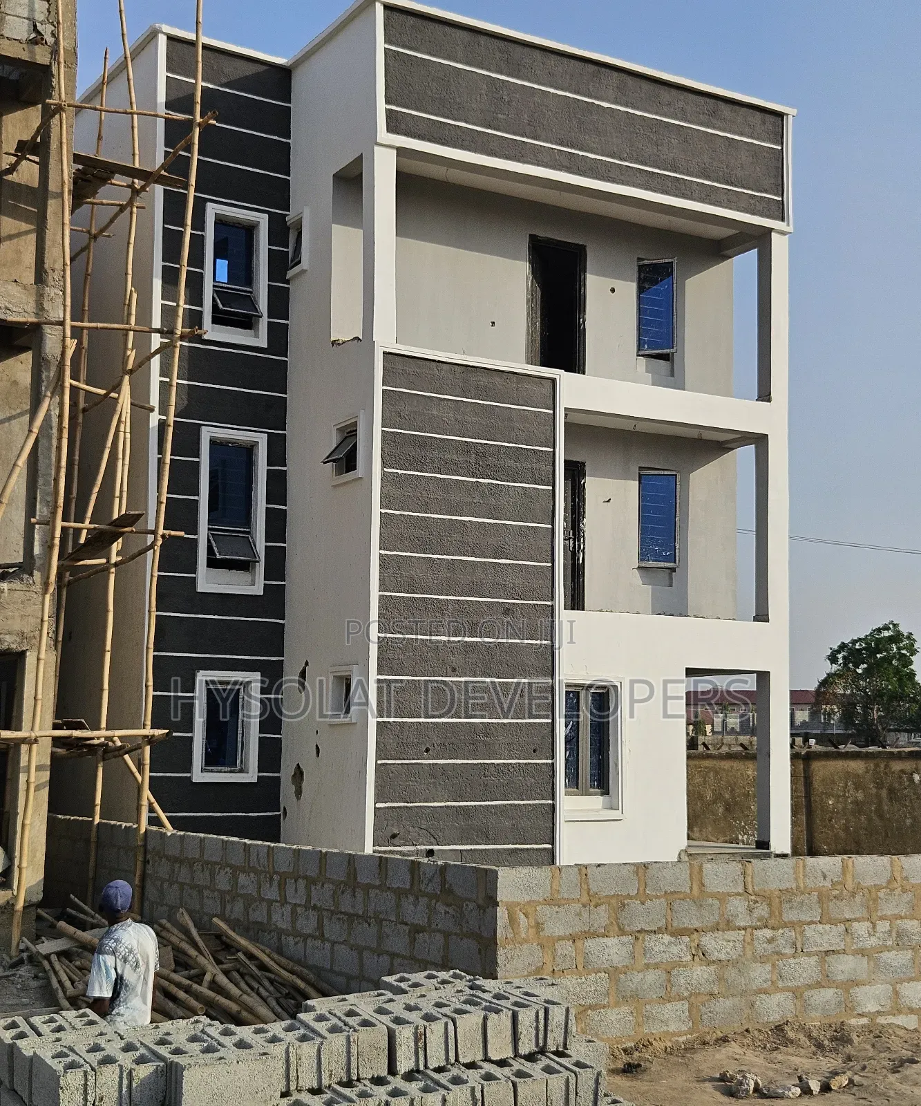 Furnished 5bdrm Maisonette in Hysolat Estate for sale