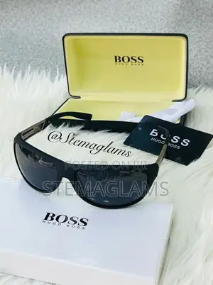 Photo - Hugo Boss Oversize Fashion Sunglasses