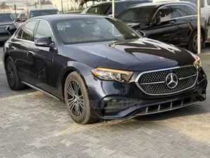 New Mercedes-Benz E350 2024 Blue