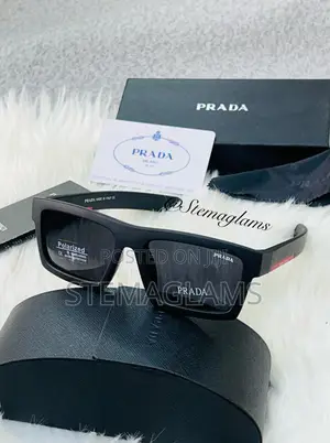 Photo - Prada Sunglasses Casual Clothing Matching Fashion Glasses