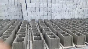 Strong Vibrated Blocks