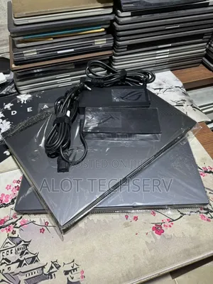 Laptop Asus ROG Strix G17 16GB AMD Ryzen 9 SSD 1T