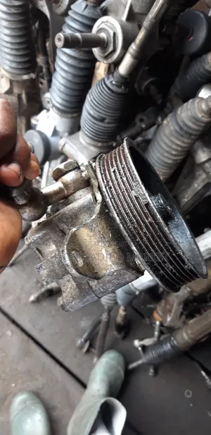 Power Steering Pump for Nissan Pathfinder 1998,2000,2001,