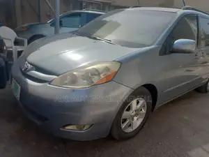 Toyota Sienna 2008 Available for Pickup