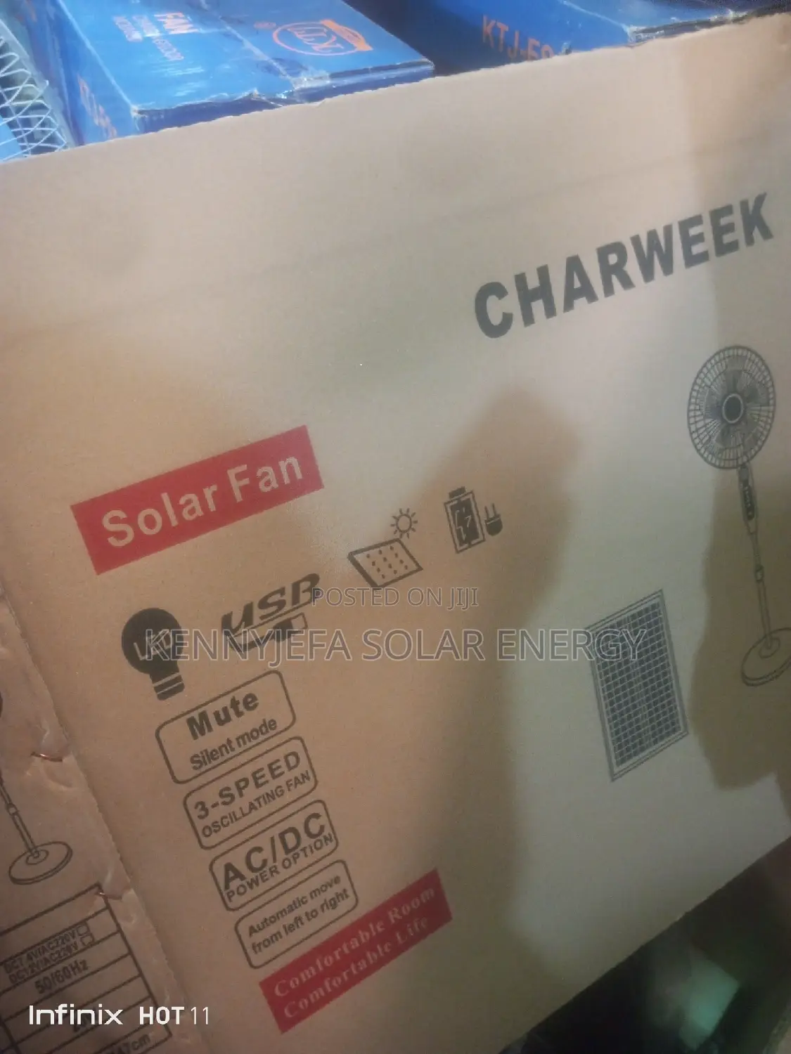 Solar Standing Fan With It Panel and 2 Bulbs Available