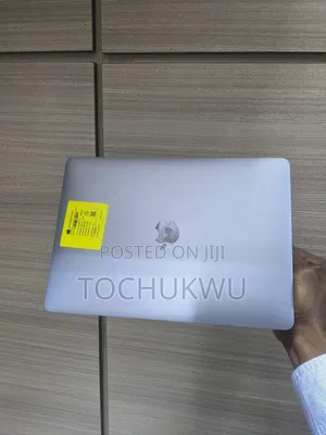 Laptop Apple MacBook Pro 2020 16GB Intel Core I7 SSD 1T