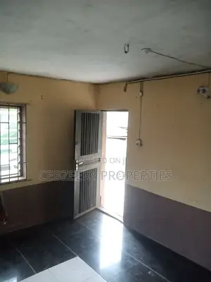 2bdrm Block of Flats in Akute Ajuwon for rent