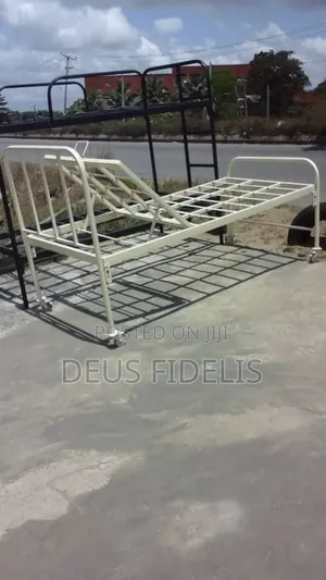 Detachable Hospital Metal Bed