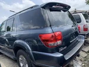Toyota Sequoia 2007 Blue