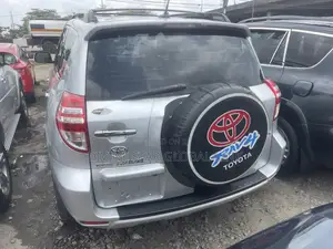 Toyota RAV4 2.5 Limited 2010 Silver