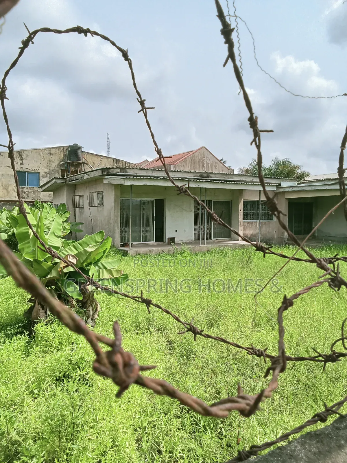 4beds Bungalow on 2plots for Lease