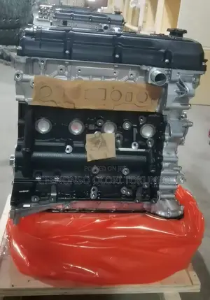 Brand New 4-Cylinder 2tr Toyota Engine