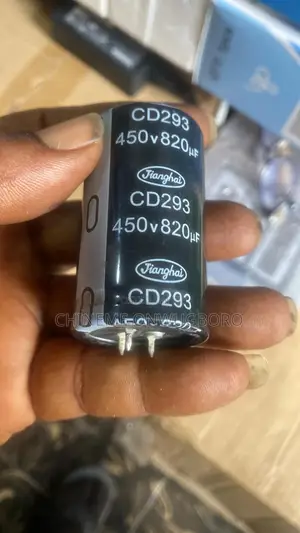 Power Capacitor 820uf
