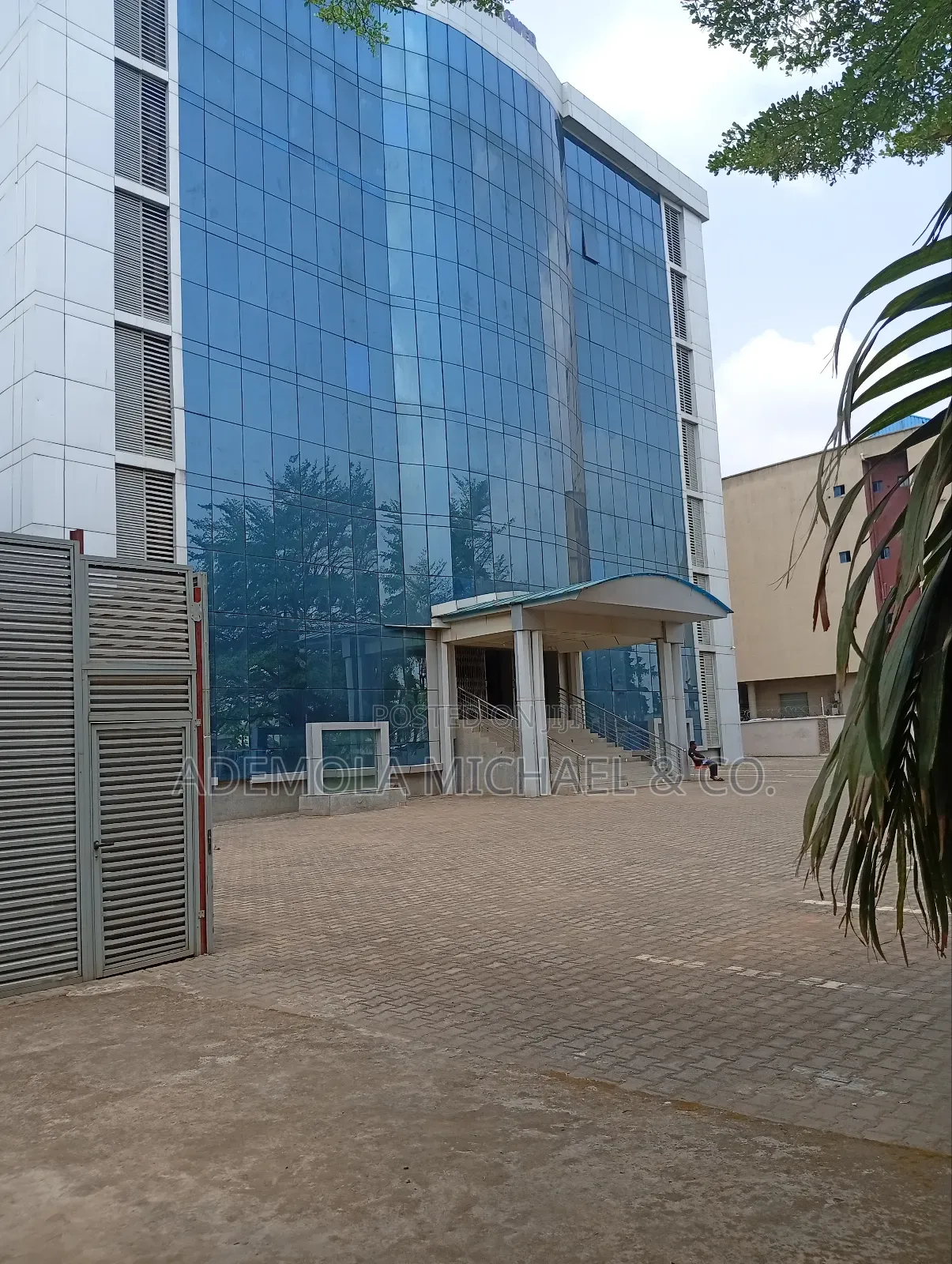 Office Building 8 Floors for Sale
