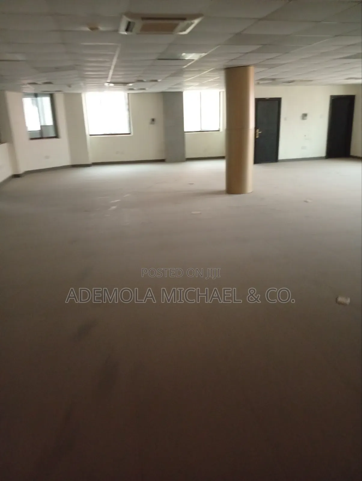 Office Building 8 Floors for Sale