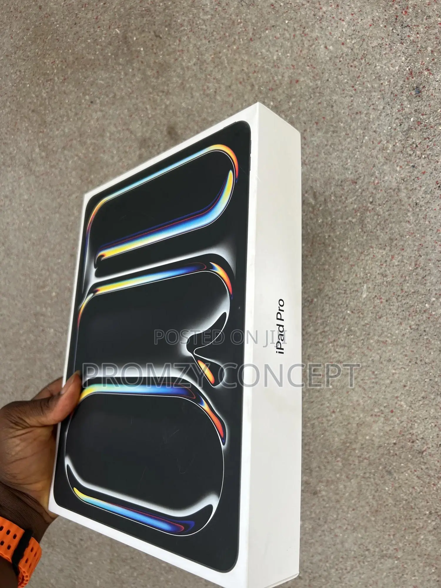 New Apple iPad Pro 13 (2024) 256 GB Black