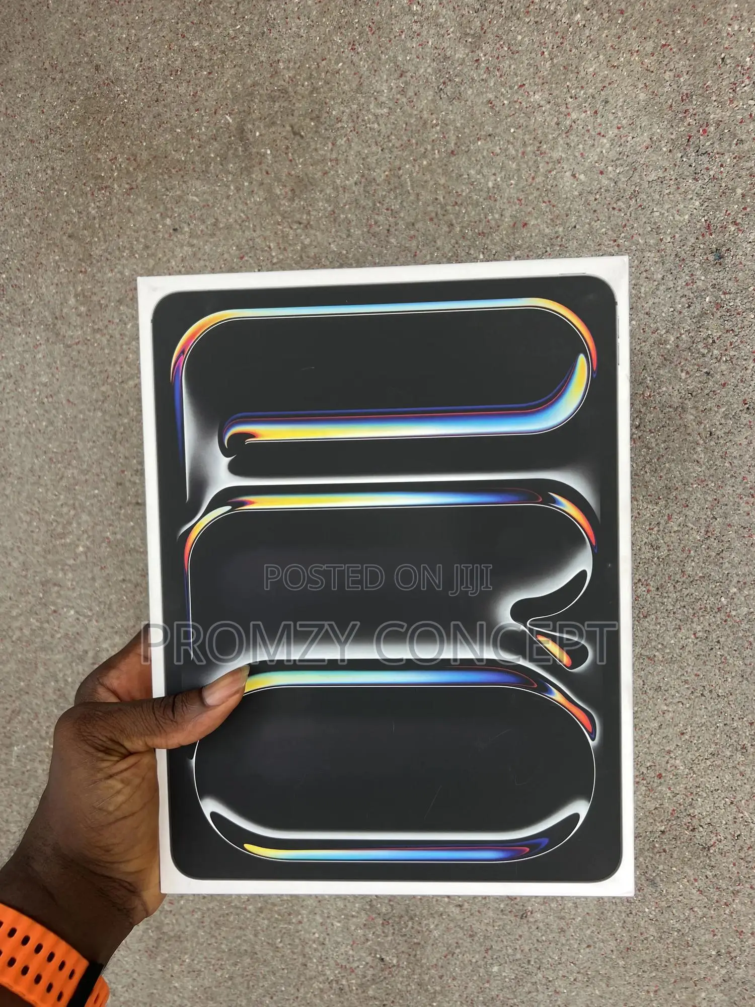 New Apple iPad Pro 13 (2024) 256 GB Black
