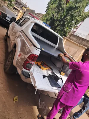 Hilux Both Cover Sliding Ones 2024