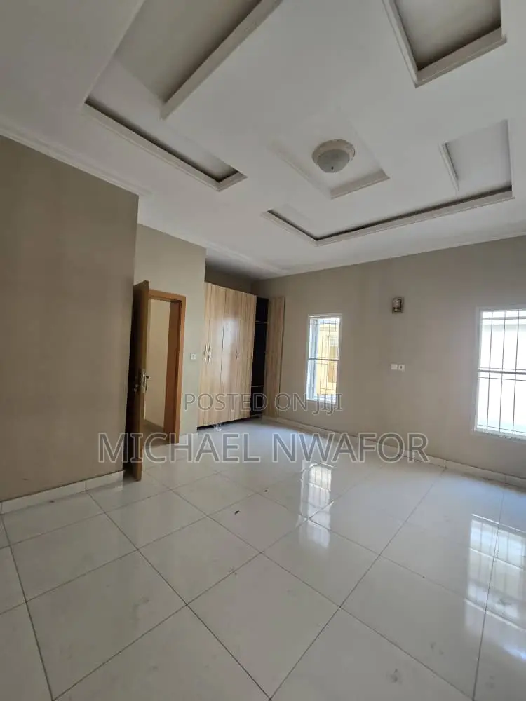 Furnished 5bdrm Duplex in Magodo G R A Phase 2 for rent