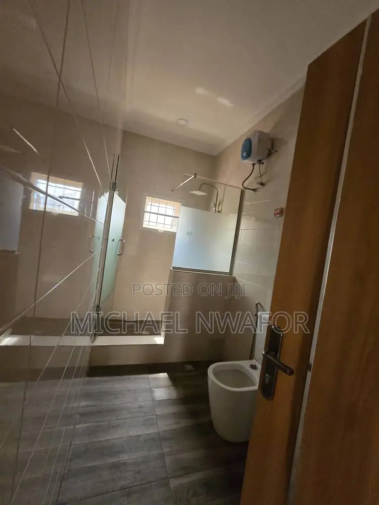 Furnished 5bdrm Duplex in Magodo G R A Phase 2 for rent