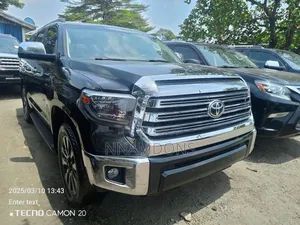 Toyota Sequoia Platinum 4dr SUV (5.7L 8cyl 6A) 2016 Black