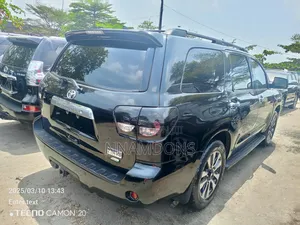 Toyota Sequoia Platinum 4dr SUV (5.7L 8cyl 6A) 2016 Black