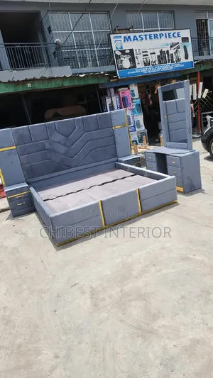 Padded Set of 6by6 Upholstery Bed