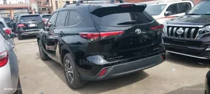 Toyota Highlander XLE 2022 Black