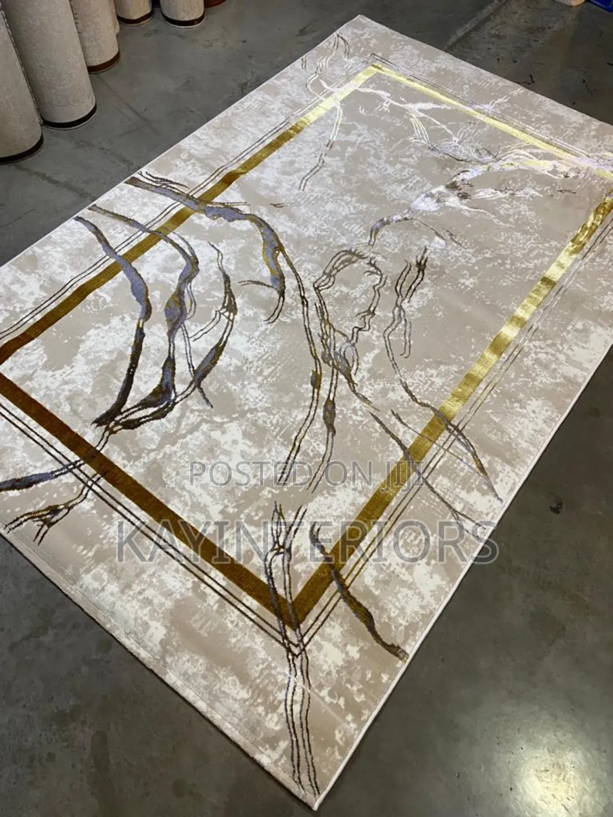 Cream and Gold Center Rug