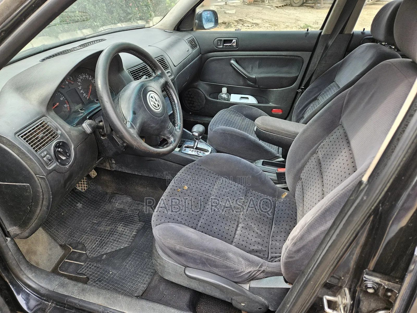 Volkswagen Golf 2004 Black