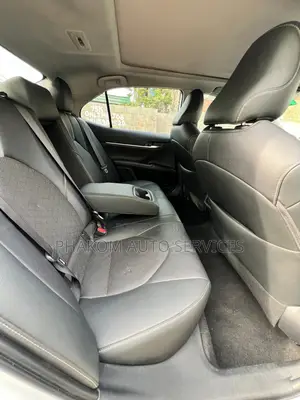 Toyota Camry 2019 White