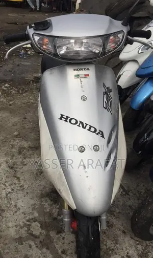 New Suzuki 2023 Silver