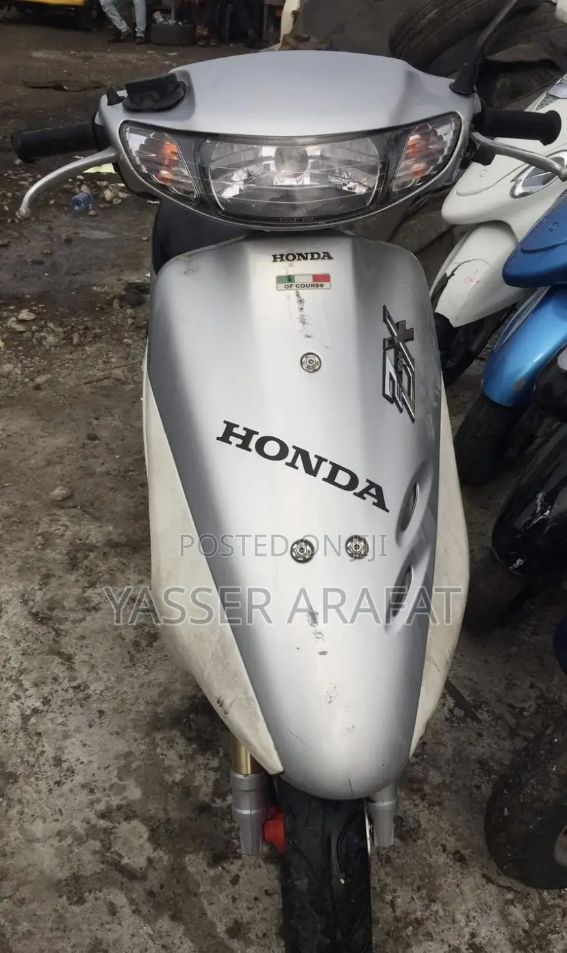 New Suzuki 2023 Silver