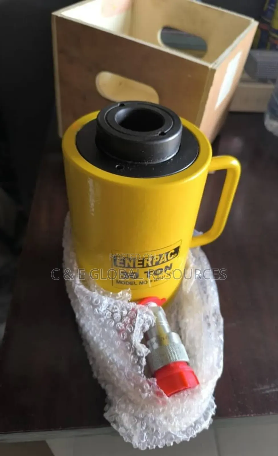 30ton Enerpac Jack (Rch)
