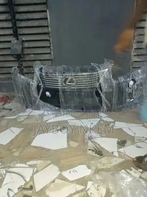 Front Bumper Es 350 2015 Complete With All Accessories