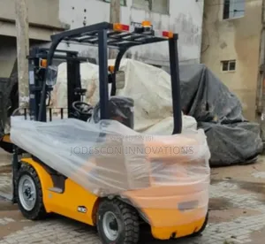 3t Un Forklift