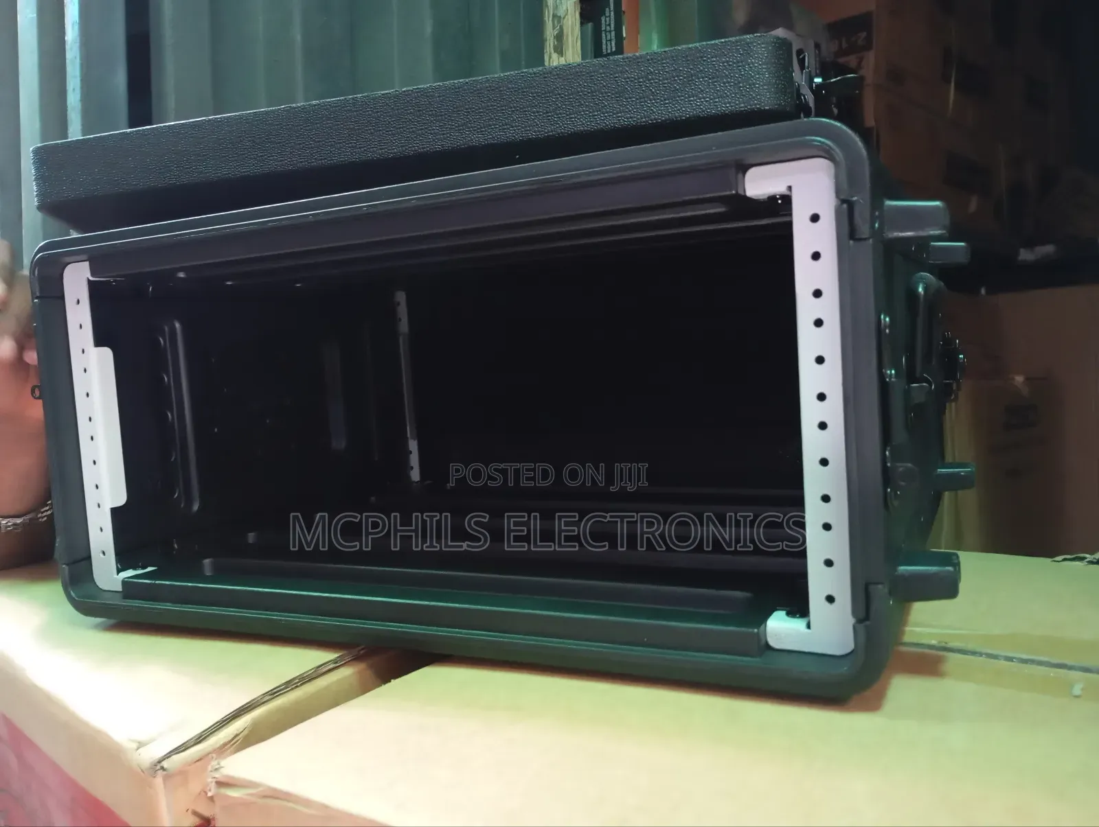 6u Amp Flight Casing