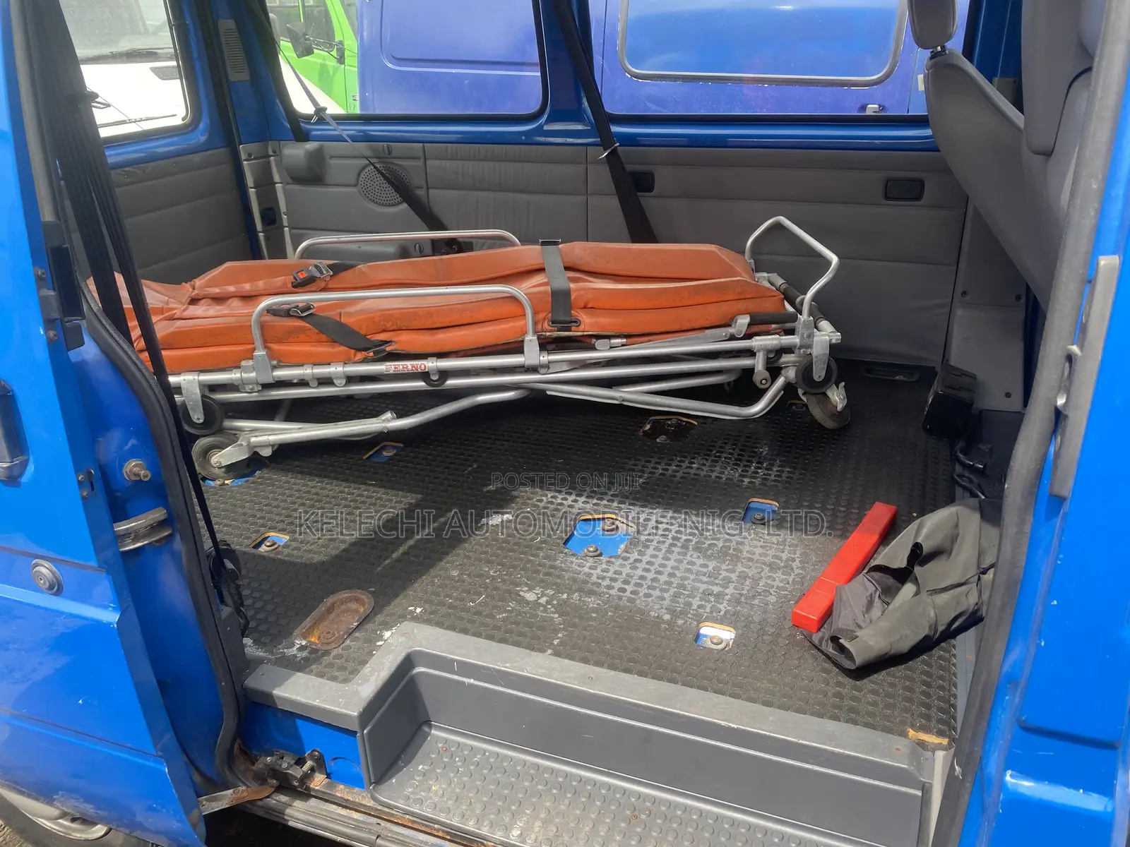 Ford Transit 2002 Blue