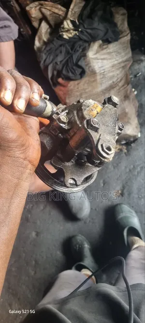 Power Steering Pump for Toyota Avalon 2000,2003