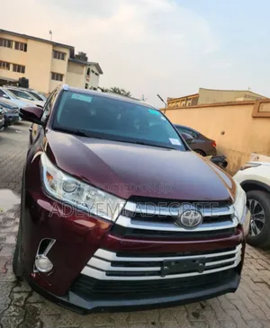Toyota Highlander 2018 Brown