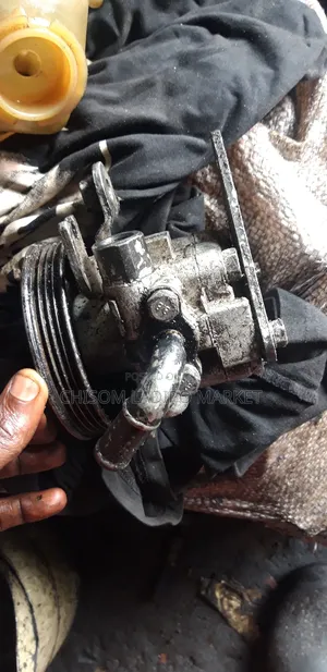 Power Steering Pump for Nissan Quest 2003,2004,2007,2010