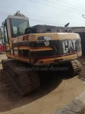 Photo - Cat Excavator