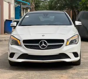 Photo - Mercedes-Benz CLA-Class CLA 250 4MATIC Sedan 2015 White