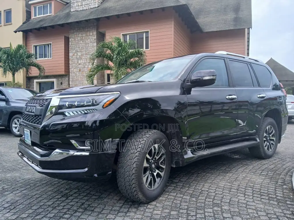 Suvs, Full Sides Suvs, Luxury Cars.